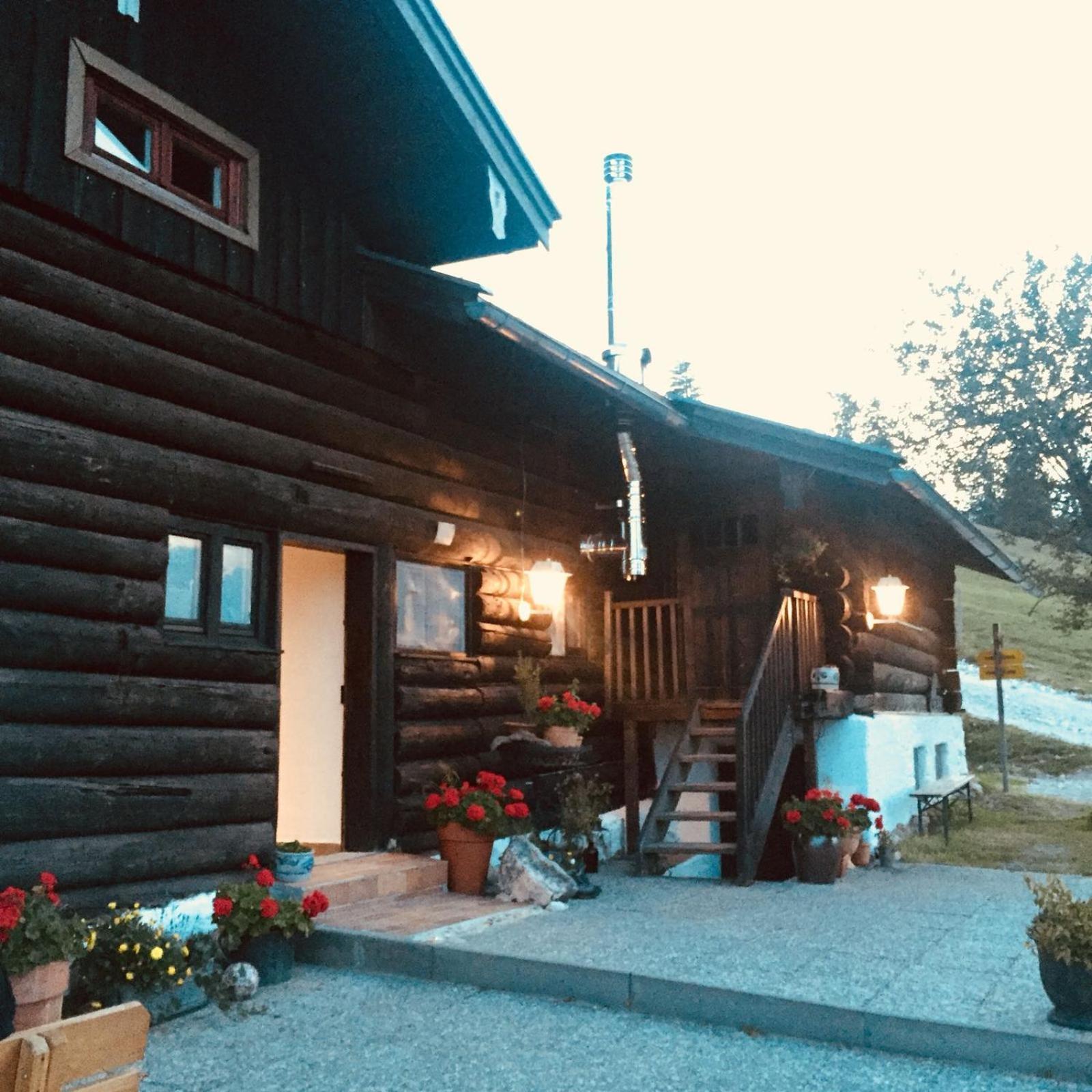 Bruendling-Alm Berggasthof Auf 1167M Auf Dem Hochfelln Hotel Bergen  Exterior photo